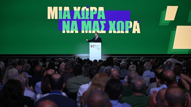Ο Νίκος Ανδρουλάκης κατά την ομιλία του στην 90ή ΔΕΘ