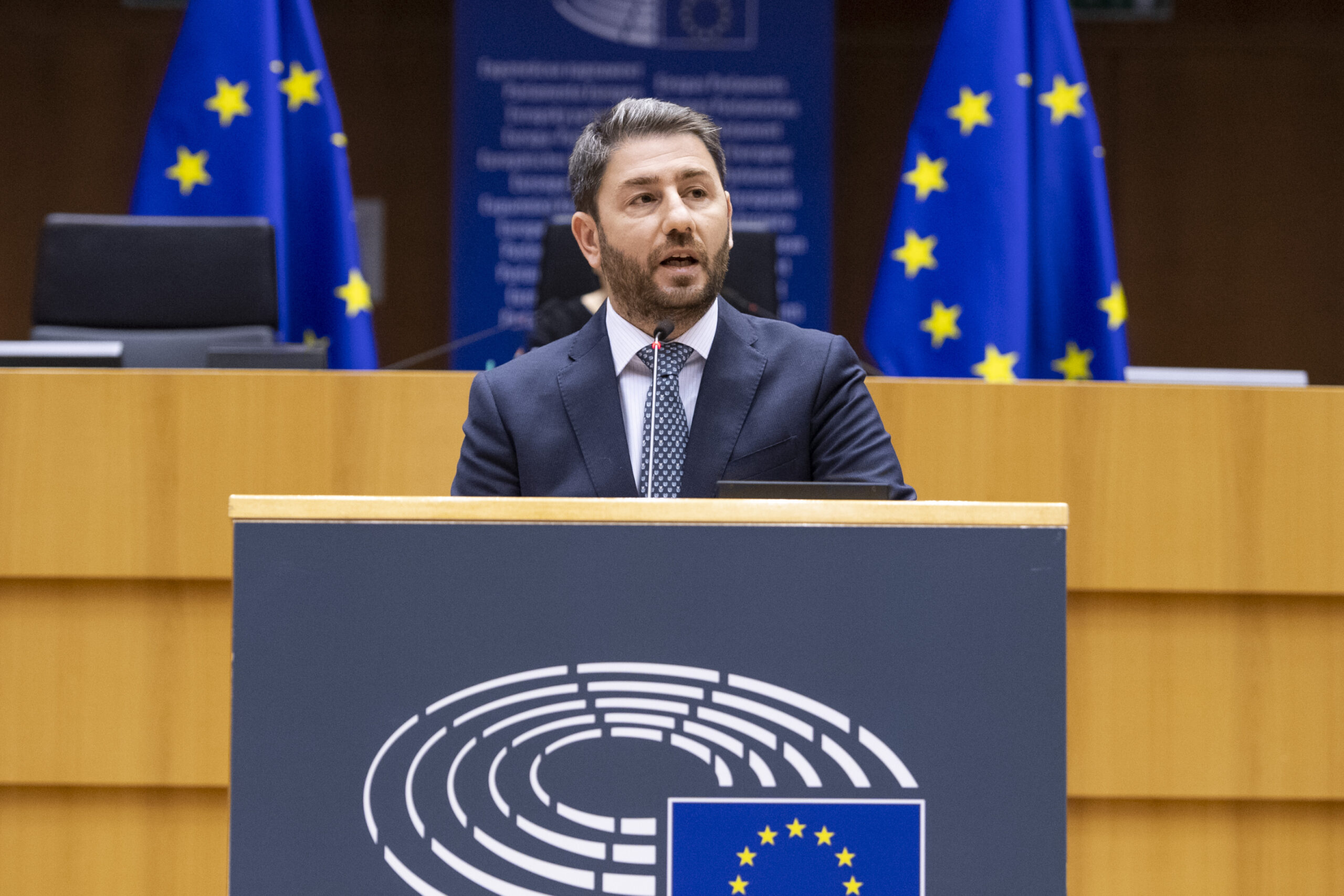 Ο Νίκος Ανδρουλάκης μιλά σε βήμα του Ευρωπαϊκού Κοινοβουλίου σε φωτογραφία αρχείου του 2021.